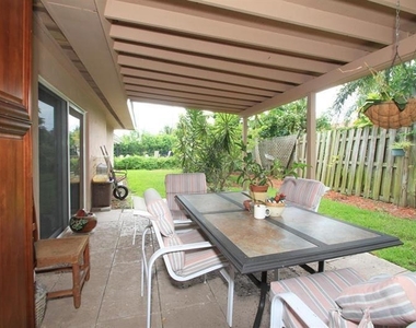98 Seminole Lane - Photo Thumbnail 10