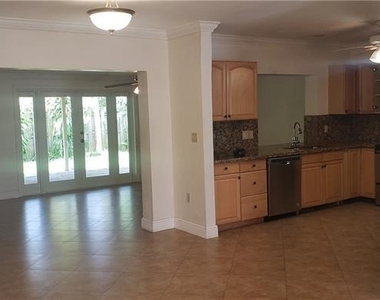 98 Seminole Lane - Photo Thumbnail 3