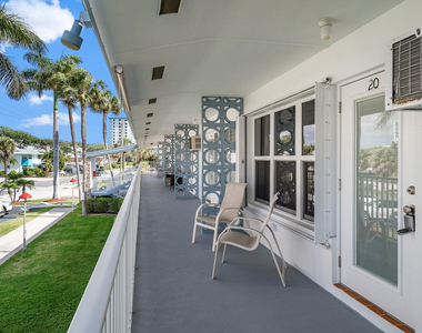 1110 N Riverside Drive - Photo Thumbnail 30