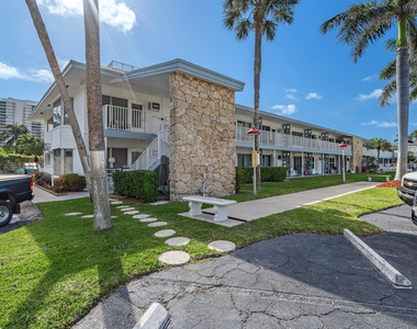 1110 N Riverside Drive - Photo Thumbnail 6