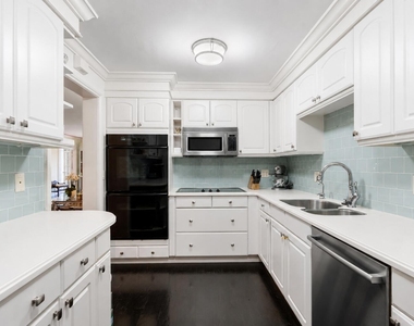 315 S Lake Drive - Photo Thumbnail 11