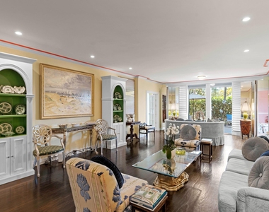 315 S Lake Drive - Photo Thumbnail 2