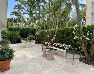 315 S Lake Drive - Photo Thumbnail 12