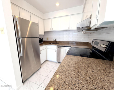 1016 E Osborn Road - Photo Thumbnail 5