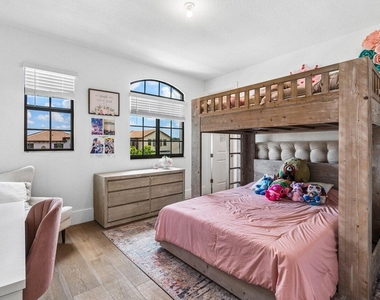 8795 Grand Prix Lane - Photo Thumbnail 12
