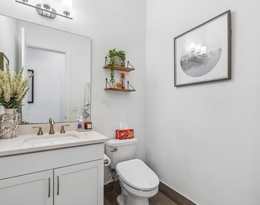 8795 Grand Prix Lane - Photo Thumbnail 14