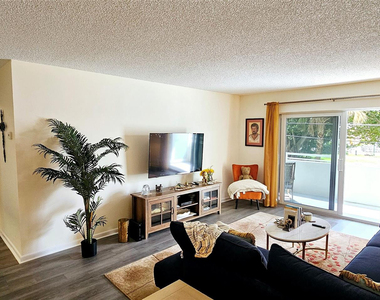 3212 Ne 12th Street - Photo Thumbnail 2