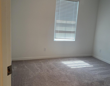 1488 Discovery Street - Photo Thumbnail 17