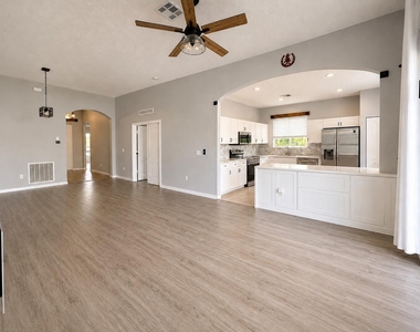 9980 Sw Stonegate Drive - Photo Thumbnail 3