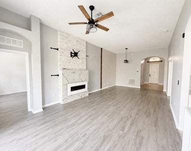 9980 Sw Stonegate Drive - Photo Thumbnail 2