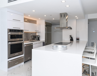 120 Se 5th Avenue - Photo Thumbnail 3