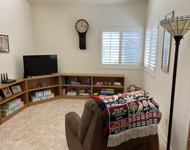 10637 E Arrowvale Drive - Photo Thumbnail 9