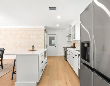 461 Apollo Drive - Photo Thumbnail 4