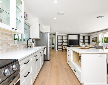 461 Apollo Drive - Photo Thumbnail 5