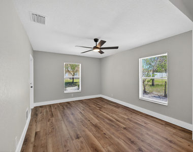351 Nw 8th Avenue - Photo Thumbnail 14
