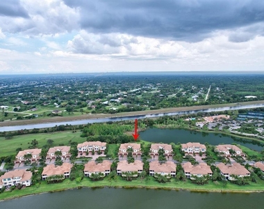 218 Tresana Boulevard - Photo Thumbnail 34