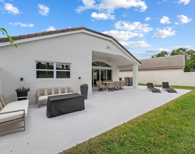 4033 Bluff Harbor Way - Photo Thumbnail 14
