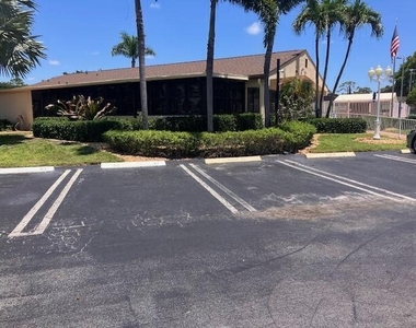102 Lake Pine Circle - Photo Thumbnail 16