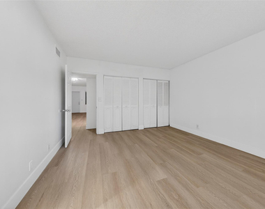 2201 Ne 36th Street - Photo Thumbnail 17