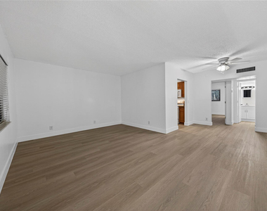 2201 Ne 36th Street - Photo Thumbnail 2