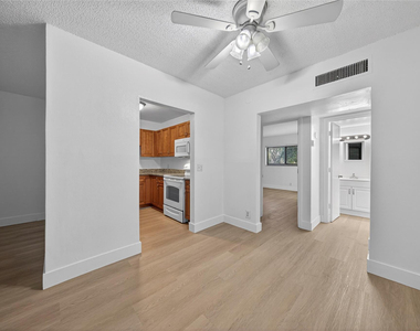 2201 Ne 36th Street - Photo Thumbnail 8