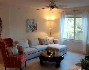 808 Villa Circle - Photo Thumbnail 3