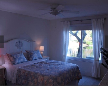 808 Villa Circle - Photo Thumbnail 1