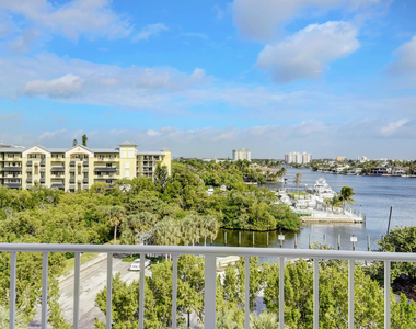 1 Harbourside Drive - Photo Thumbnail 20