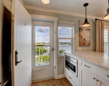 1 Harbourside Drive - Photo Thumbnail 6