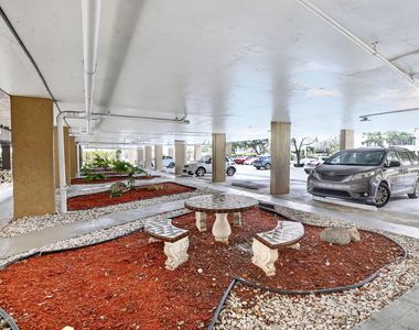 8030 Hampton Boulevard - Photo Thumbnail 3