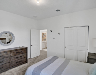 1905 Vernon Street - Photo Thumbnail 17