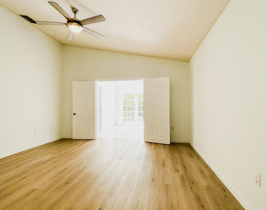 5851 Bristol Lane - Photo Thumbnail 6