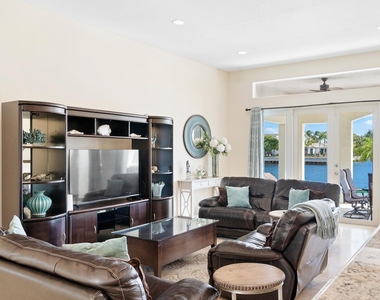 3219 Karen Drive - Photo Thumbnail 8