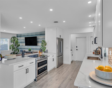 3108 Ne 42nd Court - Photo Thumbnail 27