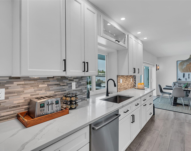 3108 Ne 42nd Court - Photo Thumbnail 32