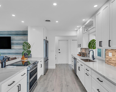 3108 Ne 42nd Court - Photo Thumbnail 30