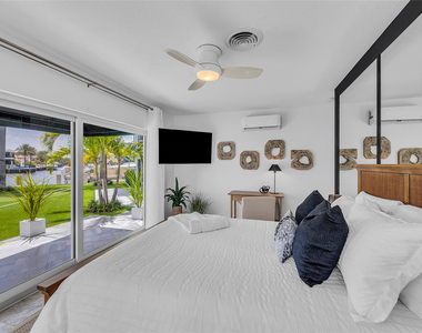 3108 Ne 42nd Court - Photo Thumbnail 9