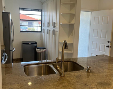 283 Nw 36th Avenue - Photo Thumbnail 2