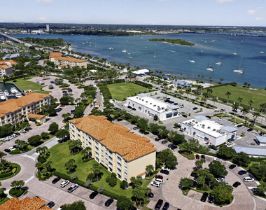 37 E Harbour Isle Dr Drive E - Photo Thumbnail 41