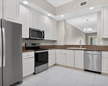 37 E Harbour Isle Dr Drive E - Photo Thumbnail 7