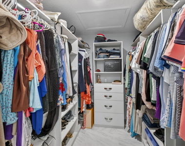 7563 Glendevon Lane - Photo Thumbnail 22