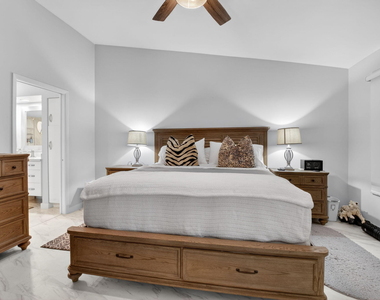 7563 Glendevon Lane - Photo Thumbnail 16