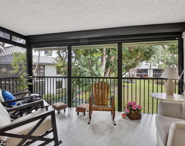 7563 Glendevon Lane - Photo Thumbnail 28