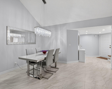 7563 Glendevon Lane - Photo Thumbnail 11