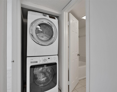 2297 Sw 15th Street - Photo Thumbnail 17