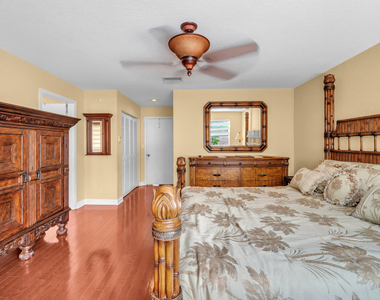 1888 Sw 53rd Avenue - Photo Thumbnail 20