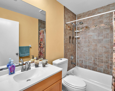 1888 Sw 53rd Avenue - Photo Thumbnail 17