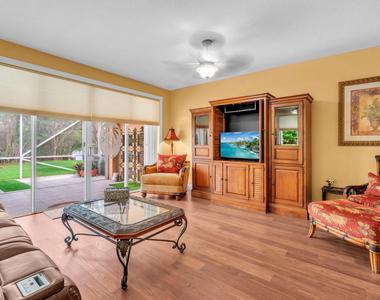 1888 Sw 53rd Avenue - Photo Thumbnail 7