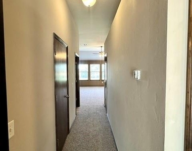 433 Argos Road - Photo Thumbnail 2