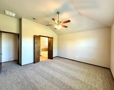 433 Argos Road - Photo Thumbnail 20